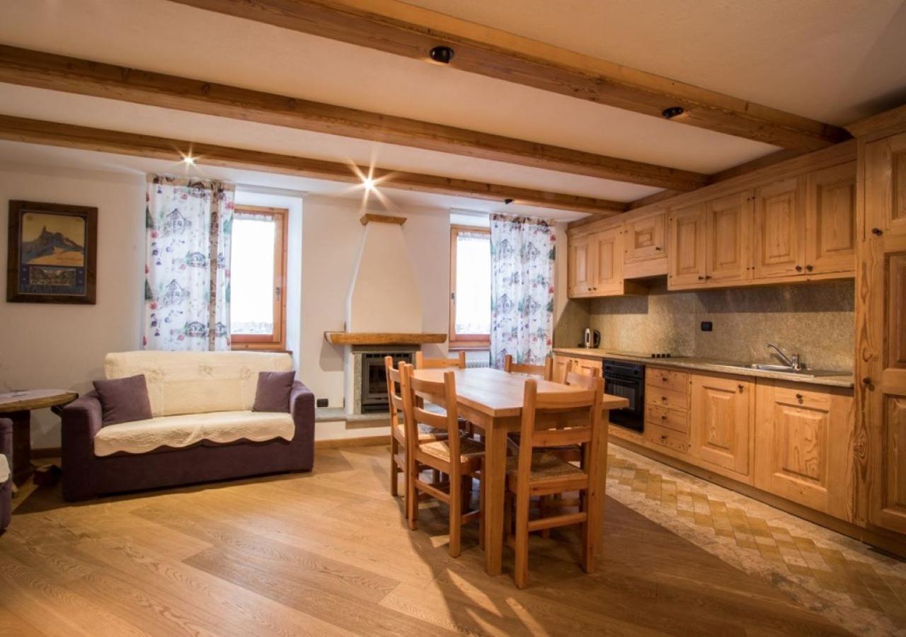 Maison De Meuny Courmayeur Bagian luar foto